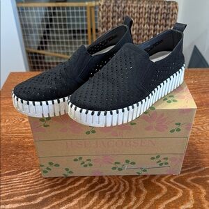 Ilse Jacobsen Black Perforated Slip-On Flats